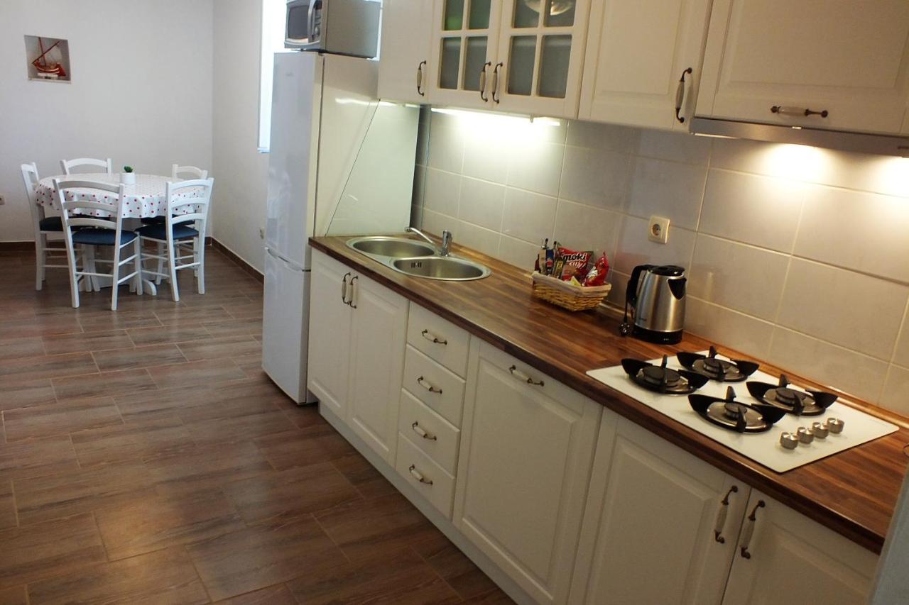 Holiday Home Tuta Polaca Bagian luar foto