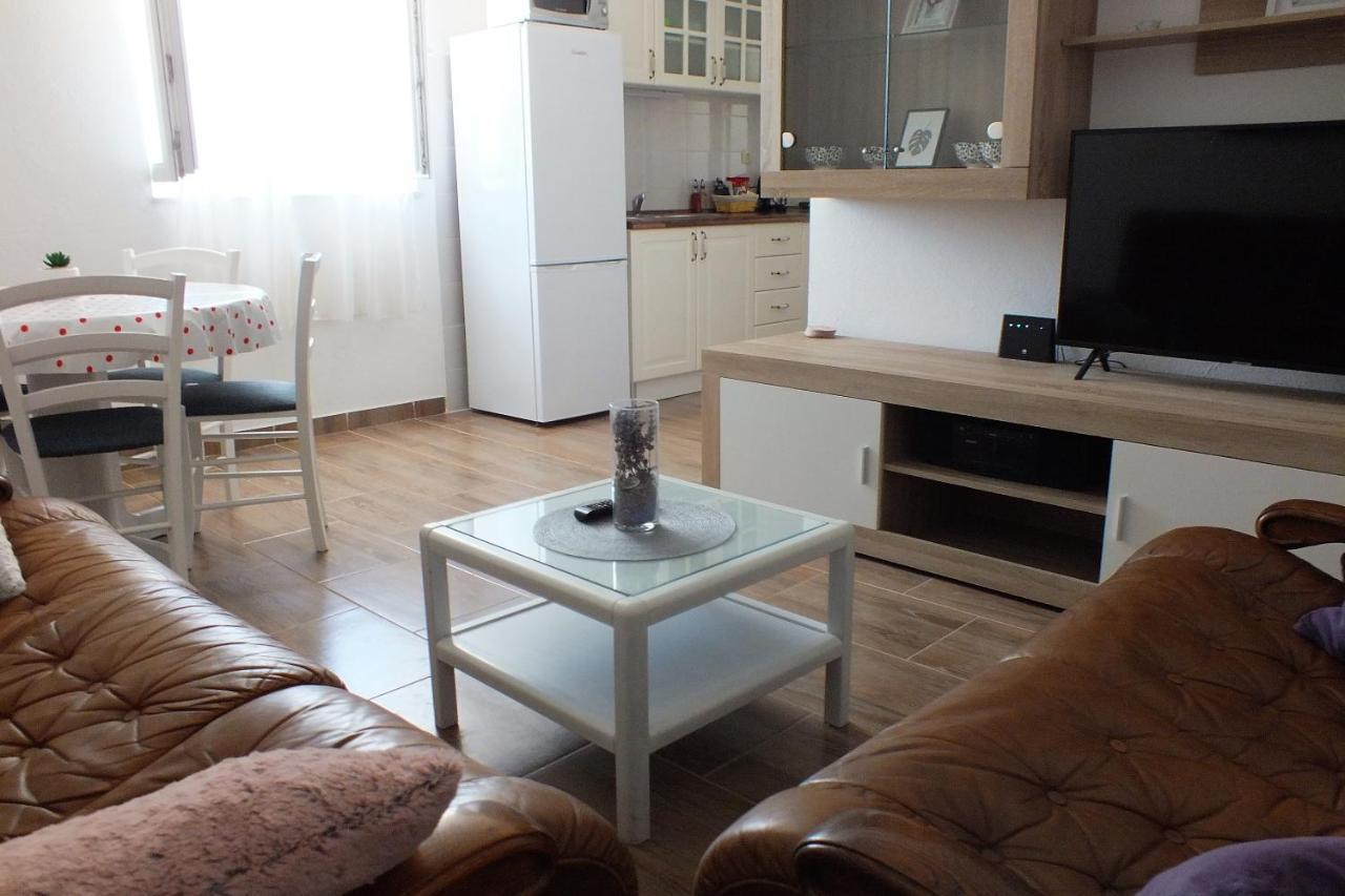 Holiday Home Tuta Polaca Bagian luar foto