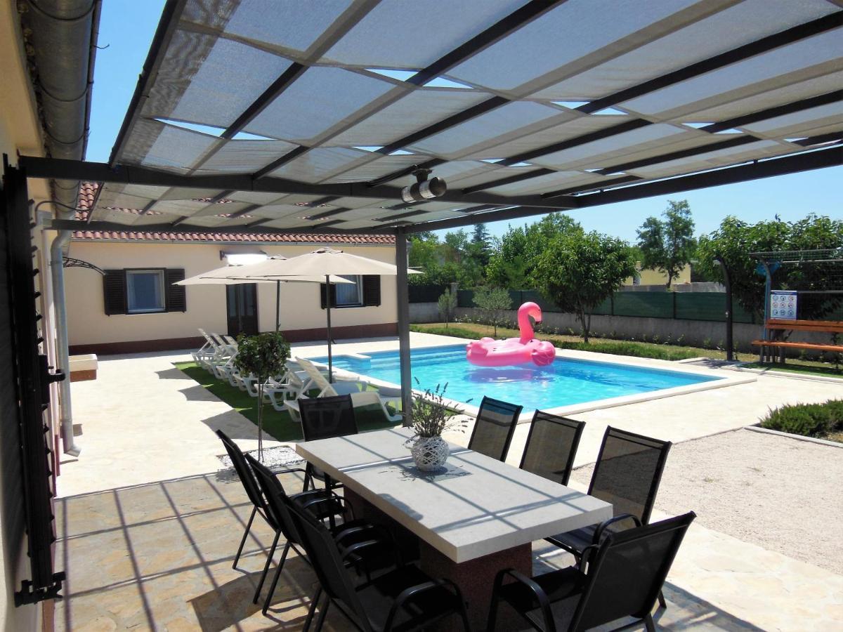 Holiday Home Tuta Polaca Bagian luar foto