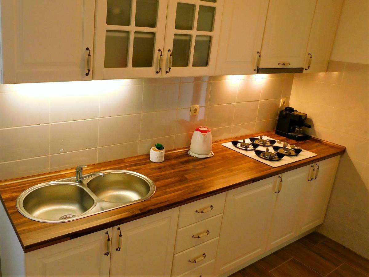 Holiday Home Tuta Polaca Bagian luar foto