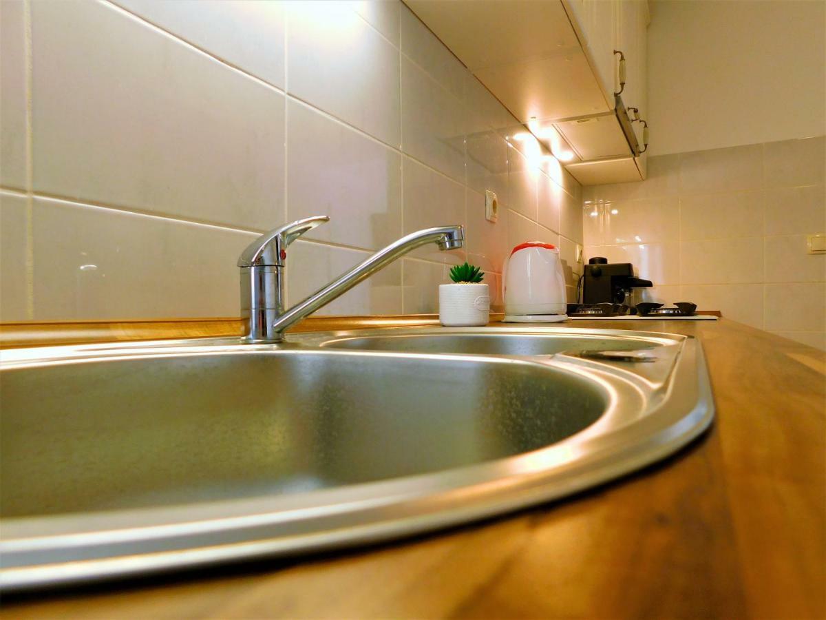 Holiday Home Tuta Polaca Bagian luar foto