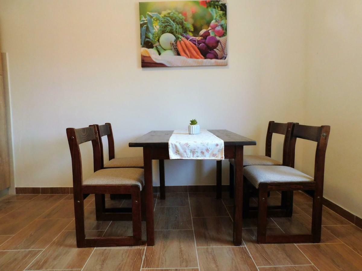 Holiday Home Tuta Polaca Bagian luar foto